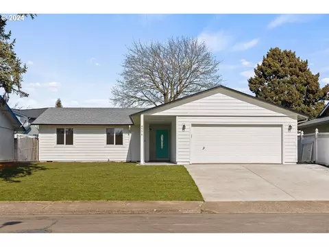 4776 Whitman Cir NE, Salem, OR 97305
