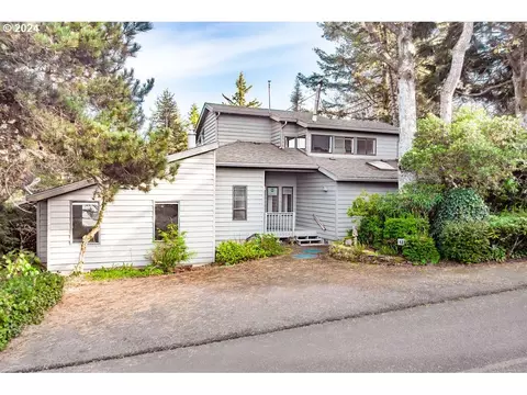 131 E Bay Point Rd, Gleneden Beach, OR 97388