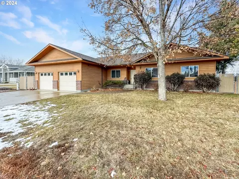 940 Lund Ln, Baker City, OR 97814