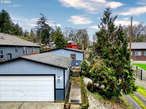 502 S 6th St, Springfield, OR 97477 photo 2