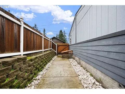 502 S 6th St, Springfield, OR 97477 photo 29