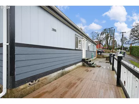502 S 6th St, Springfield, OR 97477 photo 6