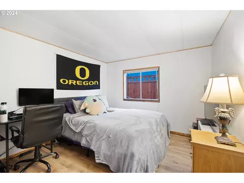 502 S 6th St, Springfield, OR 97477 photo 19