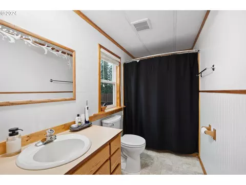 502 S 6th St, Springfield, OR 97477 photo 25