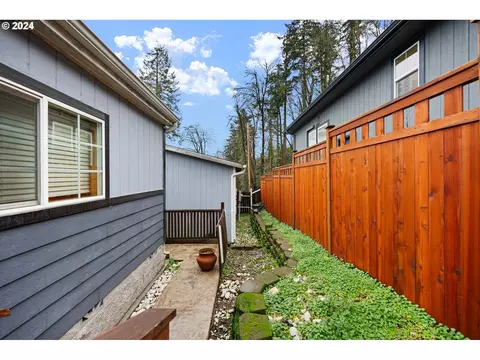 502 S 6th St, Springfield, OR 97477 photo 28