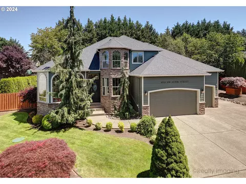 4032 NW Astor St, Camas, WA 98607