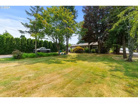 4722 SE Chase Rd, Gresham, OR 97080