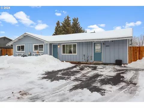 4060 Bartlett Dr, Hood River, OR 97031