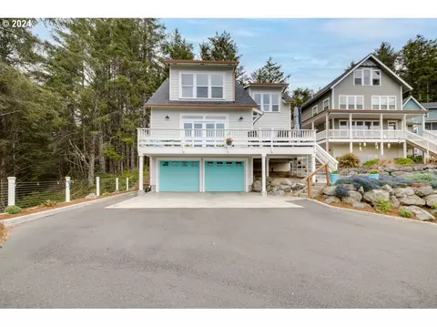 2128 SW Coast Ave, Lincoln City, OR 97367