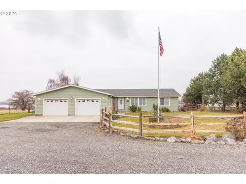 28599 Southshore Dr, Umatilla, OR 97882