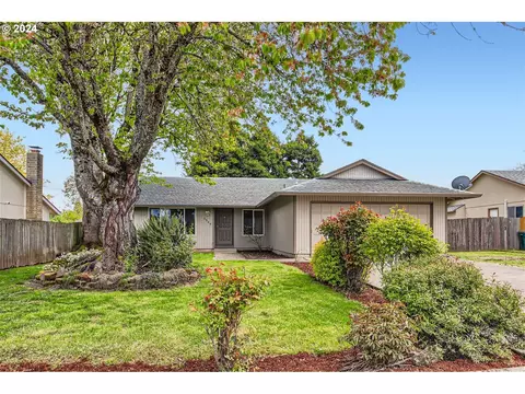 2560 SW 211th Ct, Beaverton, OR 97003