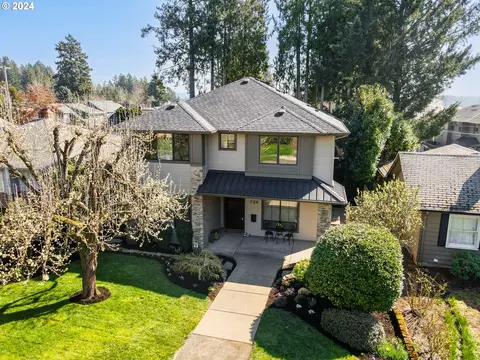 729 3rd St, Lake Oswego, OR 97034
