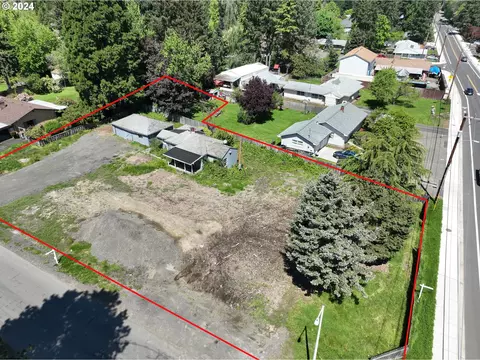 12145 SW James St, Portland, OR 97223