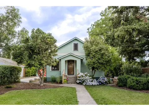 5223 SE 67th Ave, Portland, OR 97206