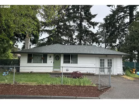 19450 Falcon Dr, Oregon City, OR 97045