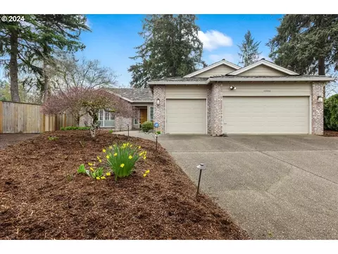 16580 SW Timberland Dr, Beaverton, OR 97007