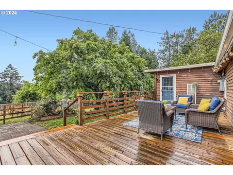32825 SW Ladd Hill Rd, Wilsonville, OR 97070