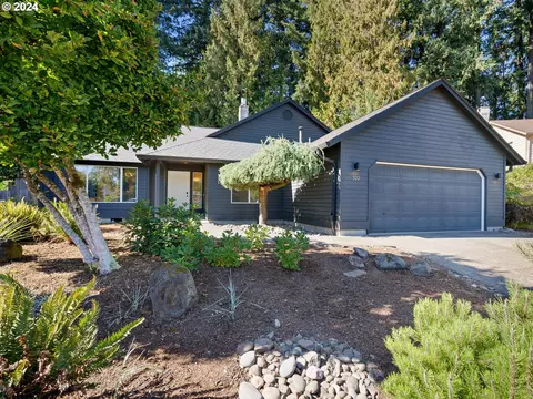 302 NE Merle Ct, Hillsboro, OR 97124