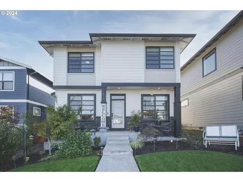 1070 SW Dottie Ct, Troutdale, OR 97060
