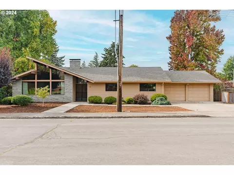 705 NW West Hills Way, Salem, OR 97304
