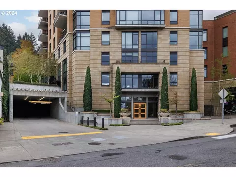 2351 NW Westover Rd #306, Portland, OR 97210