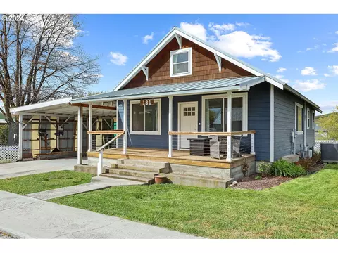 181 NW Johnston St, Dufur, OR 97021