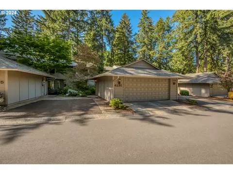 4291 Woodside Cir, Lake Oswego, OR 97035