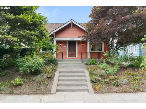 3234 SE Ankeny St, Portland, OR 97214