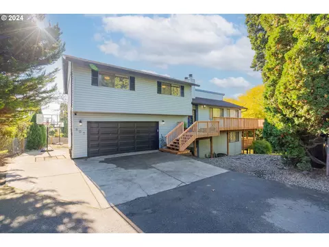 807 NW 78th St, Vancouver, WA 98665