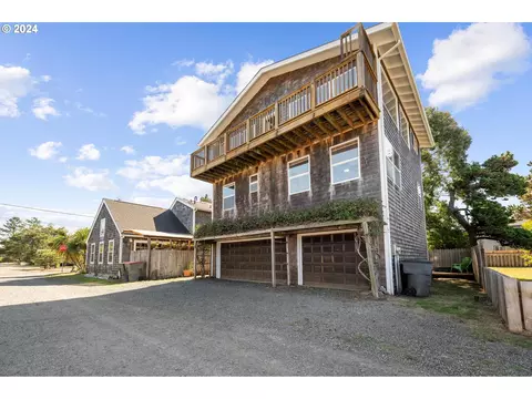 335 14th Ave, Seaside, OR 97138