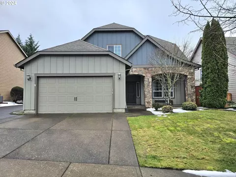 4734 Clubhouse Ln, Newberg, OR 97132