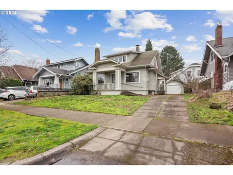 2716 NE Skidmore St, Portland, OR 97211
