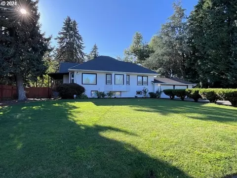 593 N Juniper St, Canby, OR 97013