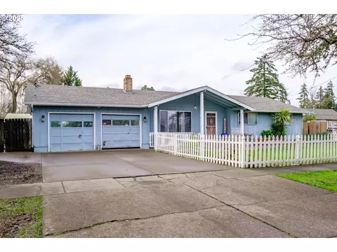 242 N 17th St, Philomath, OR 97370