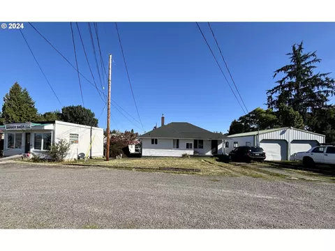 30021 SE Orient Dr, Gresham, OR 97080