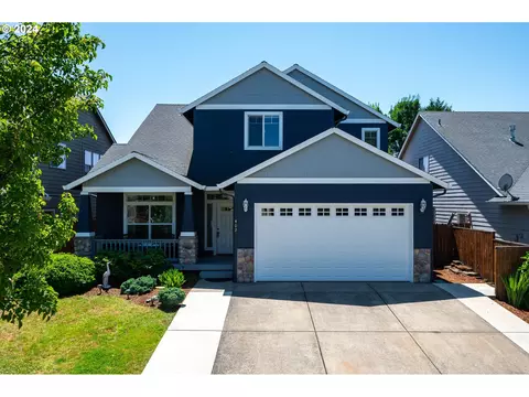 402 W Myrtlewood St, Newberg, OR 97132