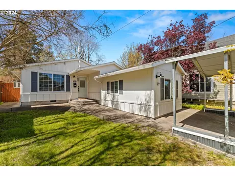 127 SE 78th Ave, Portland, OR 97215