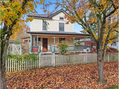 7407 N Fiske Ave, Portland, OR 97203