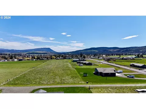 1053 N 15th Ave, Elgin, OR 97827