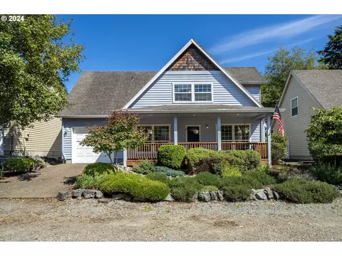 160 S Palisades St, Rockaway Beach, OR 97136