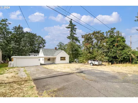 175 S 6th St, Saint Helens, OR 97051