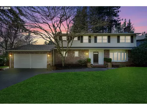 2 Da Vinci St, Lake Oswego, OR 97035