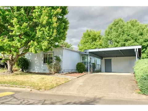 655 NE Burnett Rd #57, Mcminnville, OR 97128