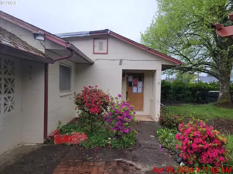 1772 N Fir St, Coquille, OR 97423