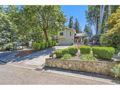 16452 NE Fargo Ct, Portland, OR 97230