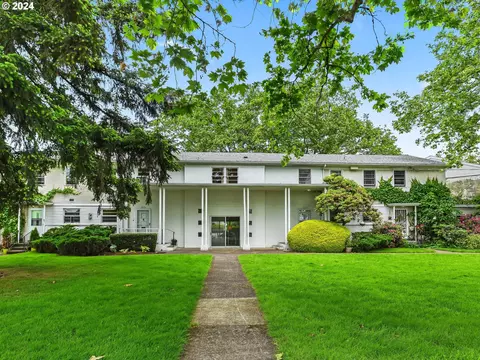 6937 NE Broadway, Portland, OR 97213
