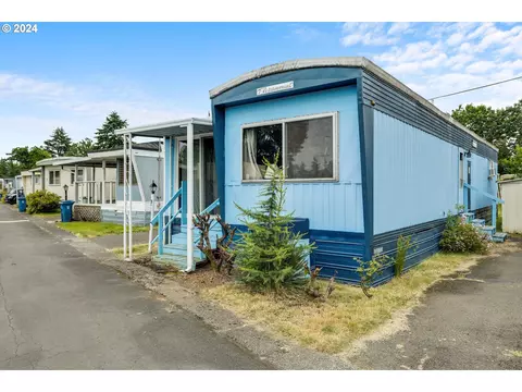 2300 SE 82nd Ave #3, Portland, OR 97216