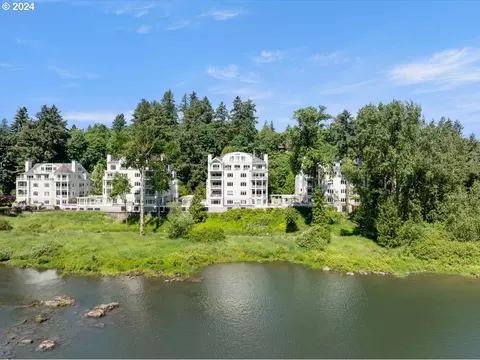 137 Furnace St, Lake Oswego, OR 97034