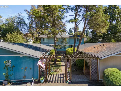 14368 SE Lee Ave, Milwaukie, OR 97267