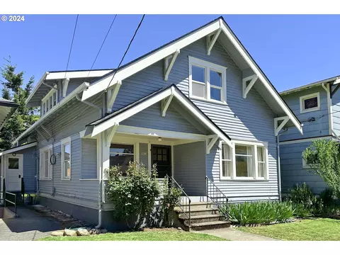7821 NEverett St, Portland, OR 97213